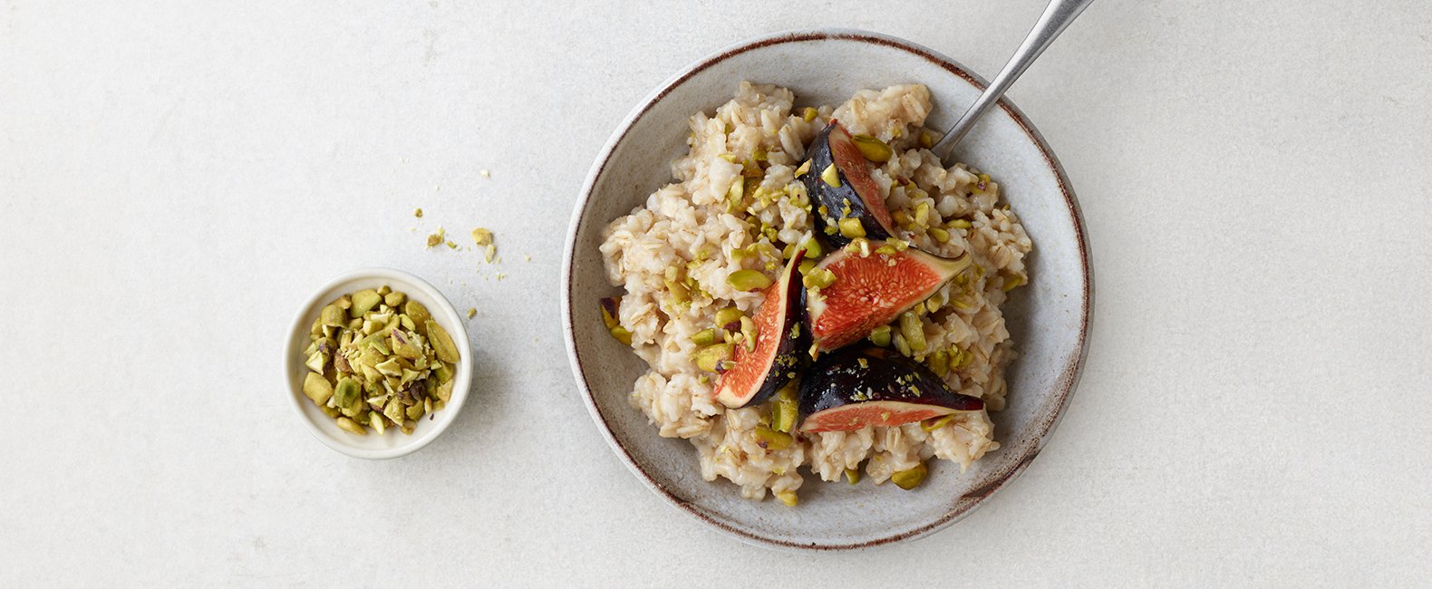 Fig Pistachio Oatmeal Recipe | Quaker Oats