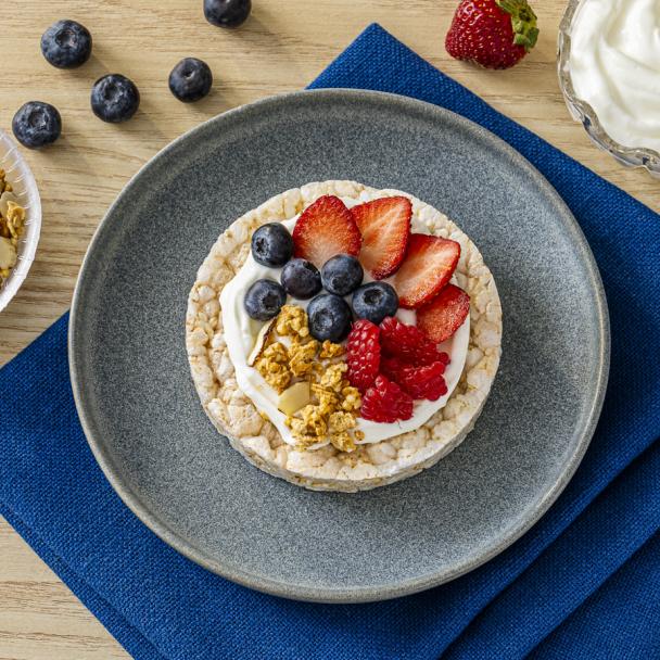 Recipe Yogurt & Granola Rice Cake