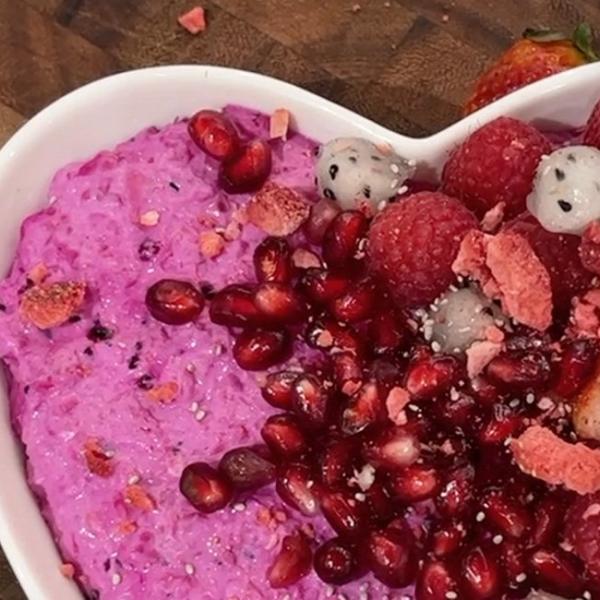 Dragon Fruit Overnight Oats