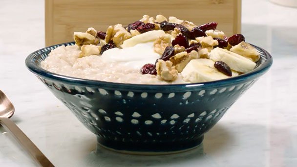 Egg-White Whipped Vanilla Oatmeal